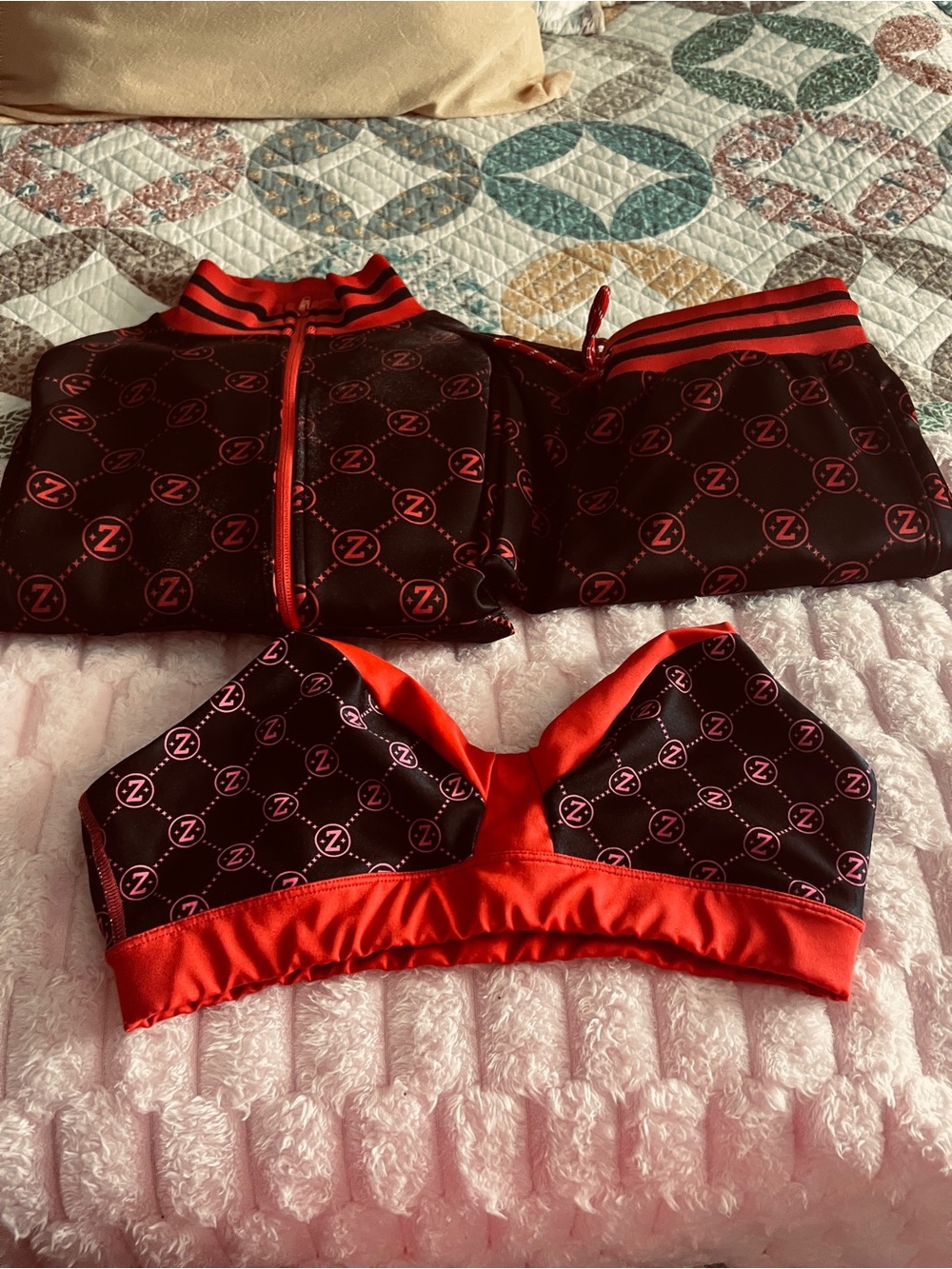 Zumba Fitness Red and Black Zip-Front Sports Bralette Set